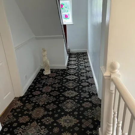 Immaculate 1-Bed House In Leeds