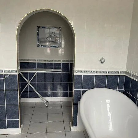 Immaculate 1-Bed House In Leeds Hébergement de vacances